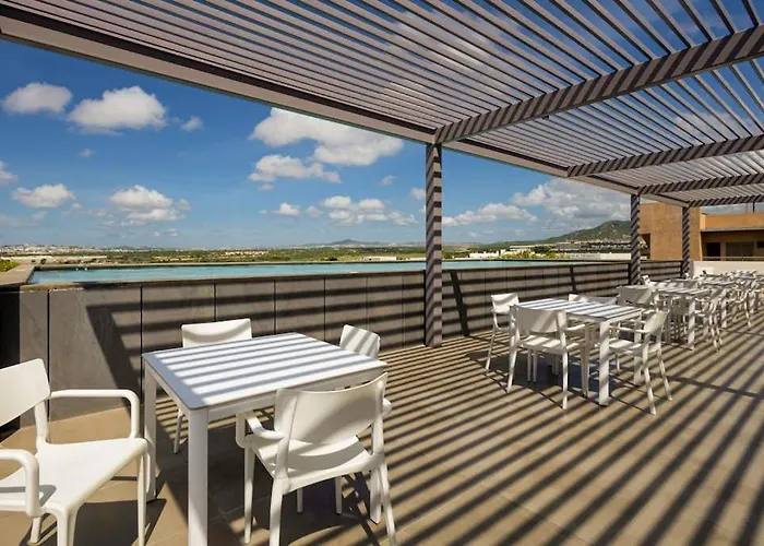 Family-friendly Oasis With Pool And Steps From Medano Сasa de vacaciones Cabo San Lucas