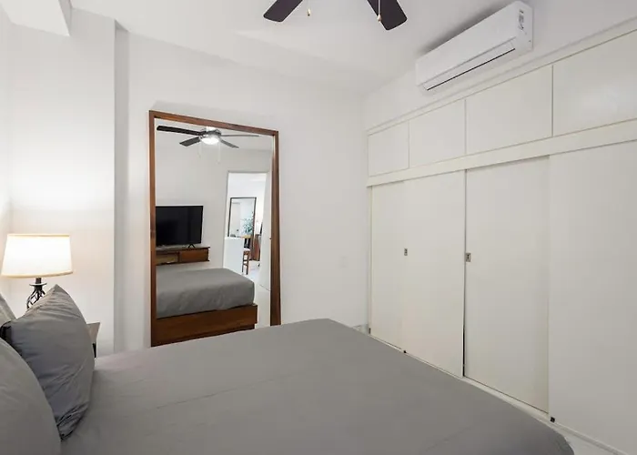 Сasa de vacaciones Family-friendly Oasis With Pool And Steps From Medano *